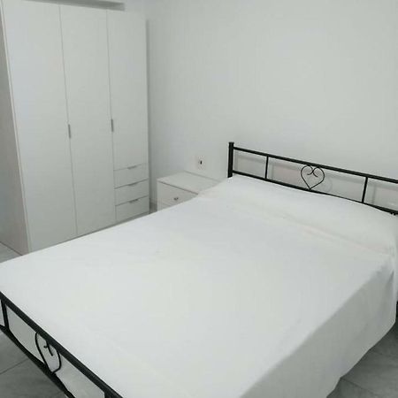 Apartamento En Plaza Mayor Ribadavia Buitenkant foto