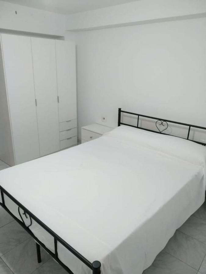 Apartamento En Plaza Mayor Ribadavia Buitenkant foto